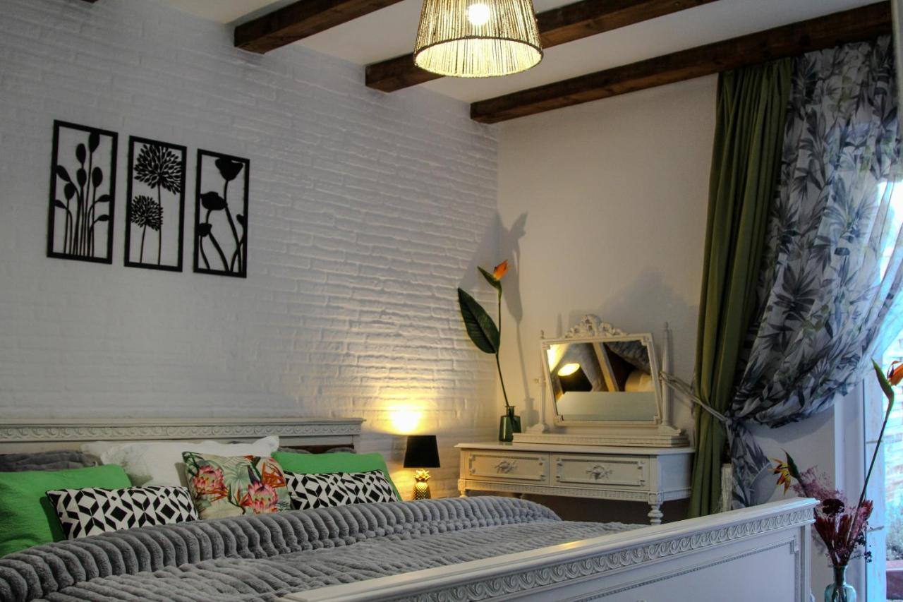 Cozy Cottage - Free Parking, Self Check-In Oradea Exterior foto